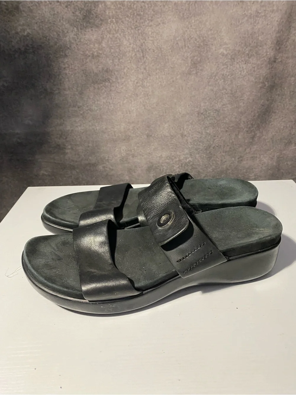 N/A comfortable men